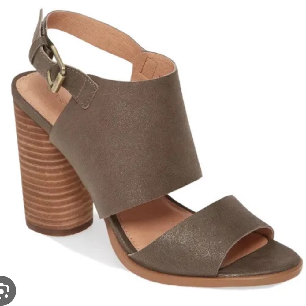 Caslon “Miriam” sandals EUC